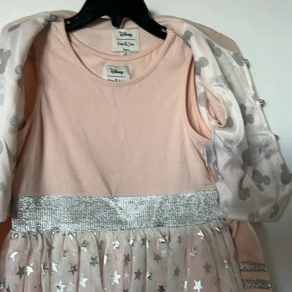 Girl’s Pippa & Julie Disney dress. Size 6. Like new!